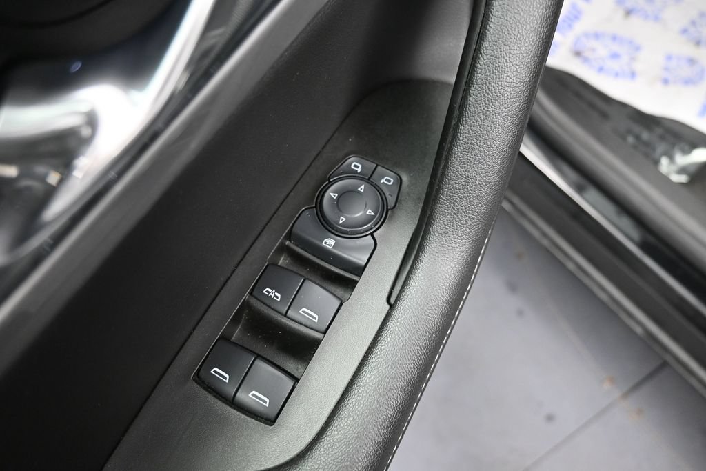 Used 2025 Chevrolet Blazer LT FWD image 30