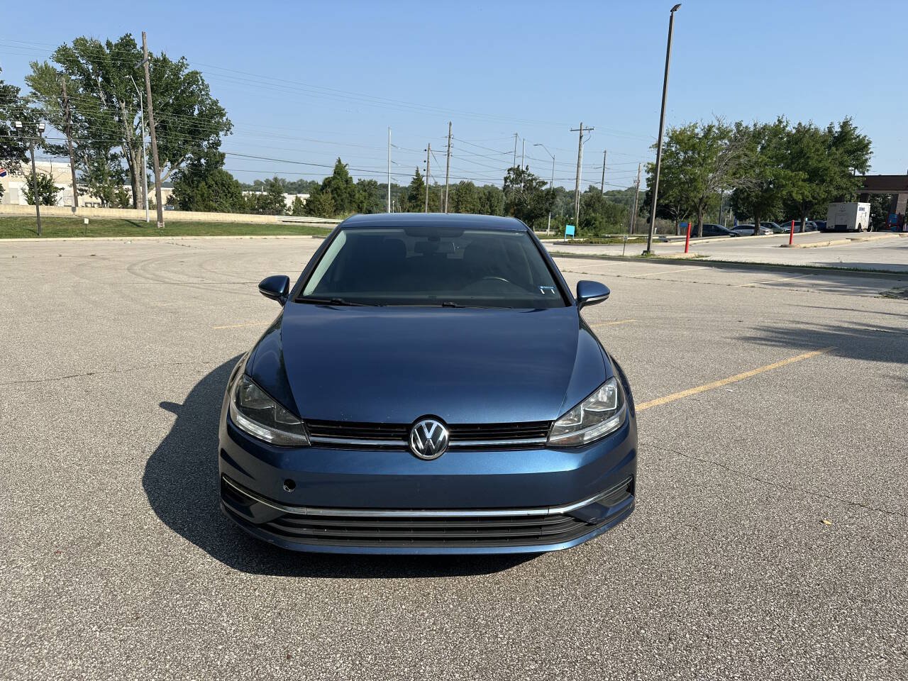 Used 2018 Volkswagen Golf S FWD image 2