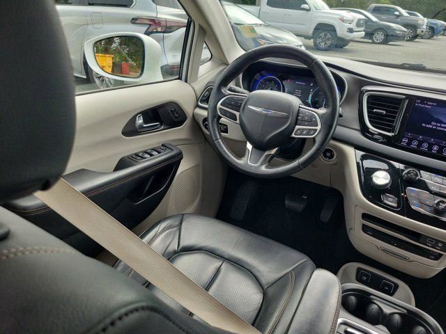 Used 2020 Chrysler Pacifica Touring-L Plus w/ Advanced Safetytec Group image 22