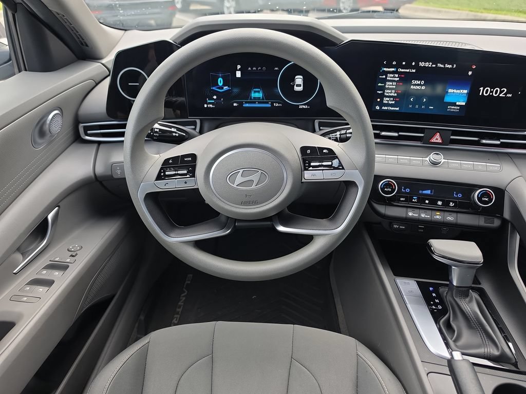 Used 2024 Hyundai Elantra SEL FWD image 9