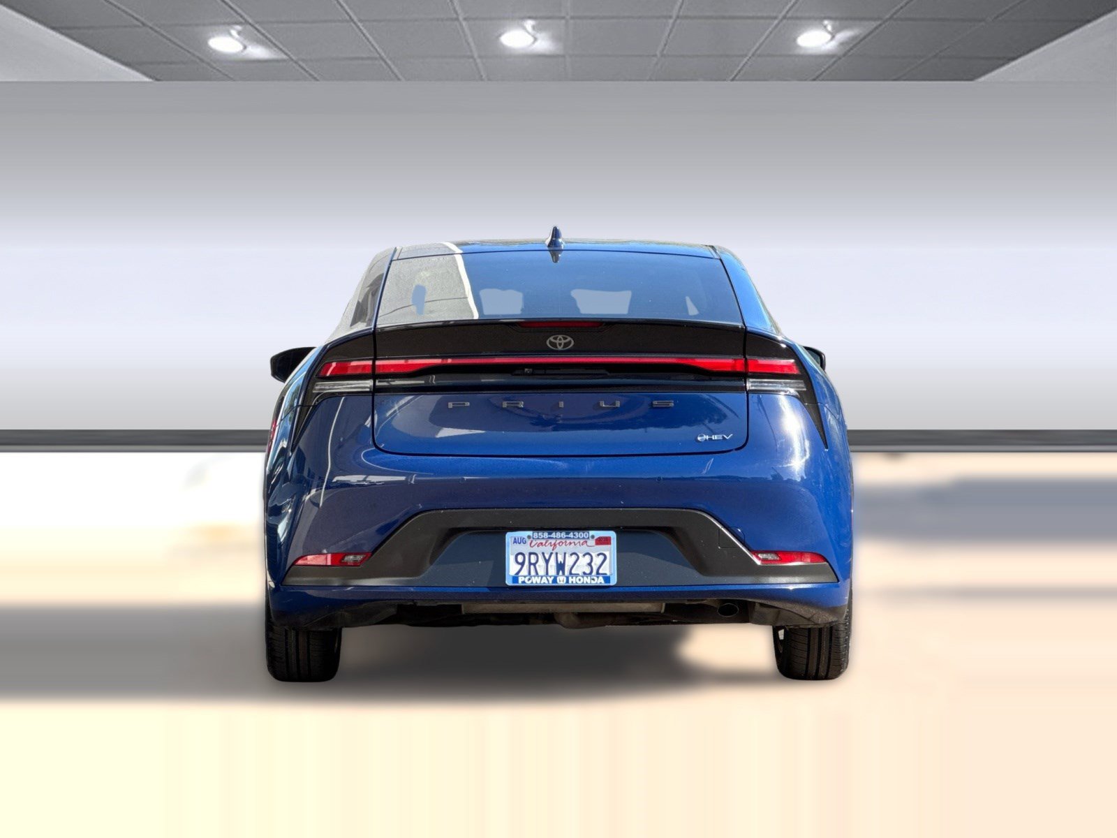 Used 2023 Toyota Prius LE image 9