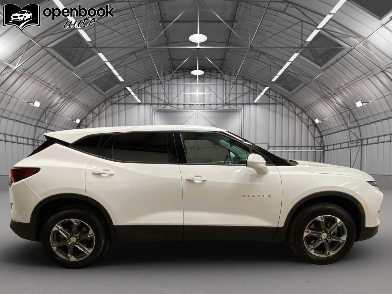 Used 2025 Chevrolet Blazer LT image 4