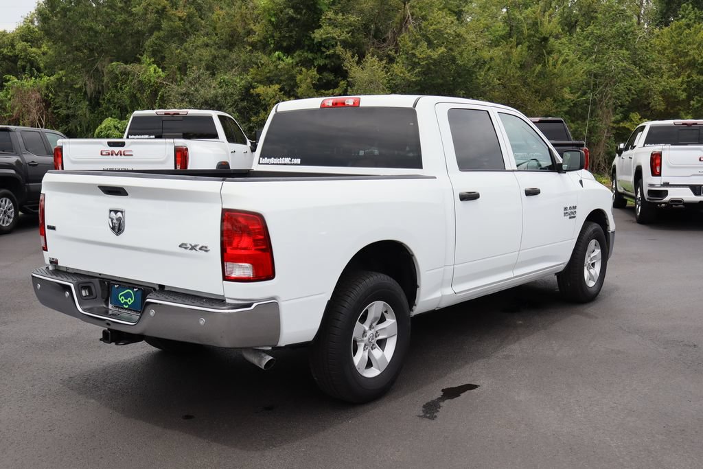 Used 2022 RAM 1500 Classic SLT w/ Electronics Group AWD/4WD image 9