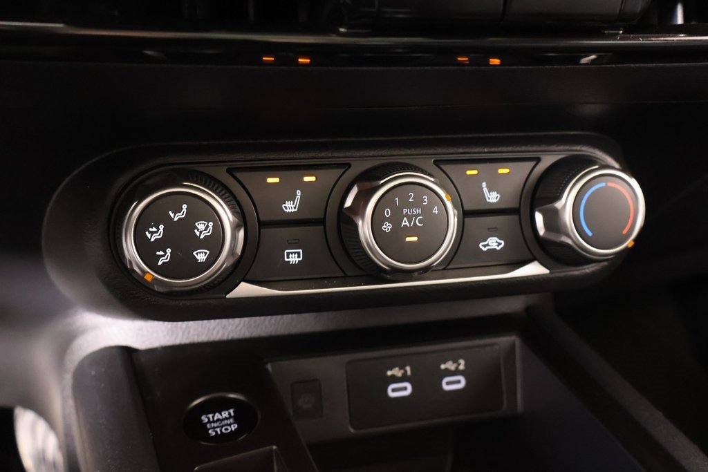 Used 2025 Nissan Kicks SV w/ SV Premium Package image 7