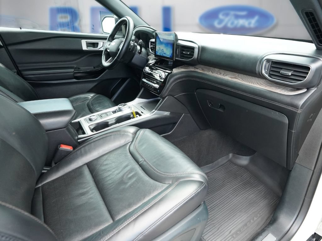 Used 2021 Ford Explorer Platinum w/ Equipment Group 601A AWD/4WD image 27