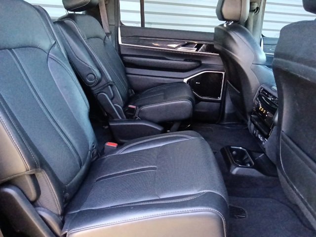 Used 2022 Jeep Wagoneer Series III w/ Premium Group I image 31