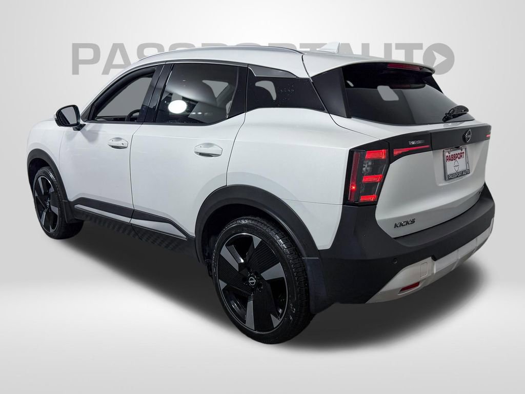 Certified 2025 Nissan Kicks SR w/ SR Premium Package AWD/4WD image 5