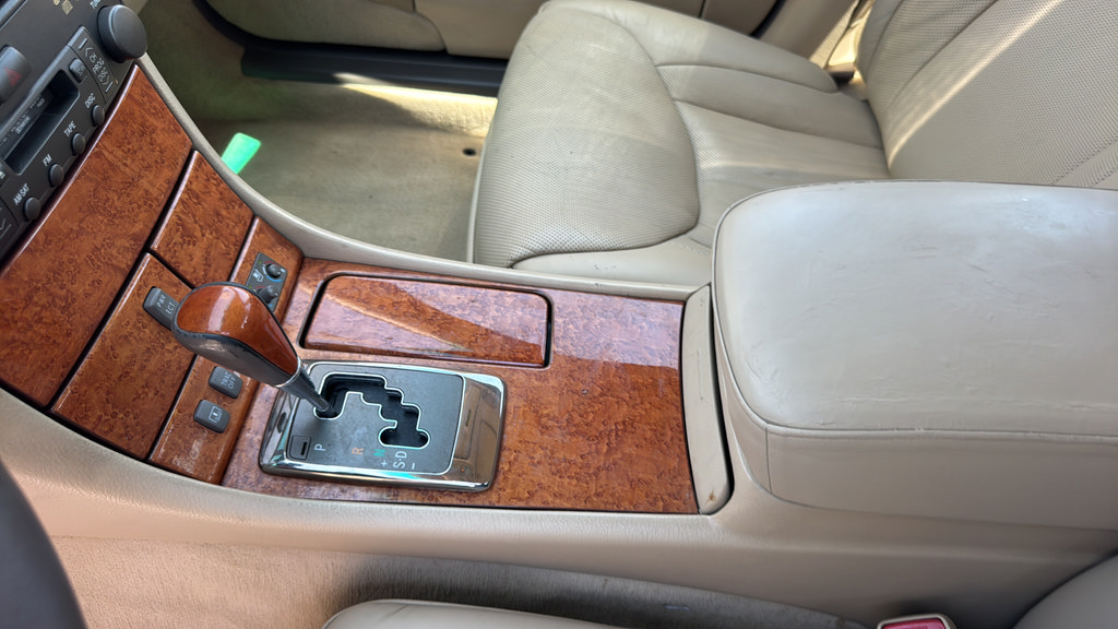 Used 2004 Lexus LS 430 w/ Modern Luxury Pkg RWD image 26