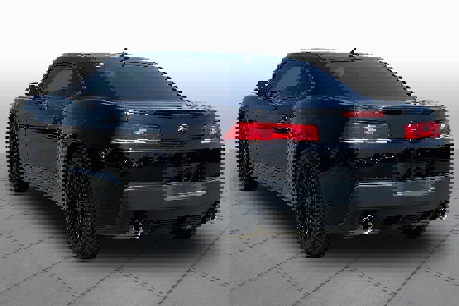 Used 2015 Chevrolet Camaro LS RWD image 11