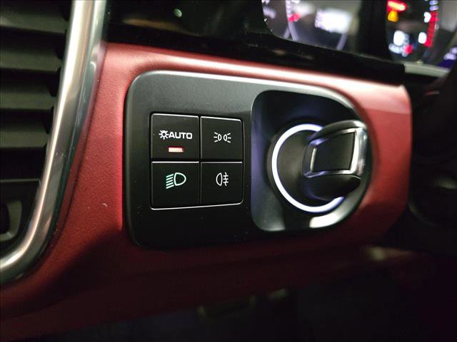 Used 2022 Porsche Cayenne S image 27