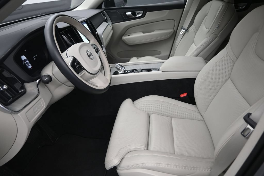Used 2024 Volvo XC60 T8 Ultimate w/ Protection Package Premier AWD/4WD image 12