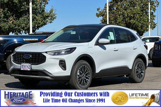 New 2025 Ford Escape SE w/ Class II Trailer Tow Package image 8