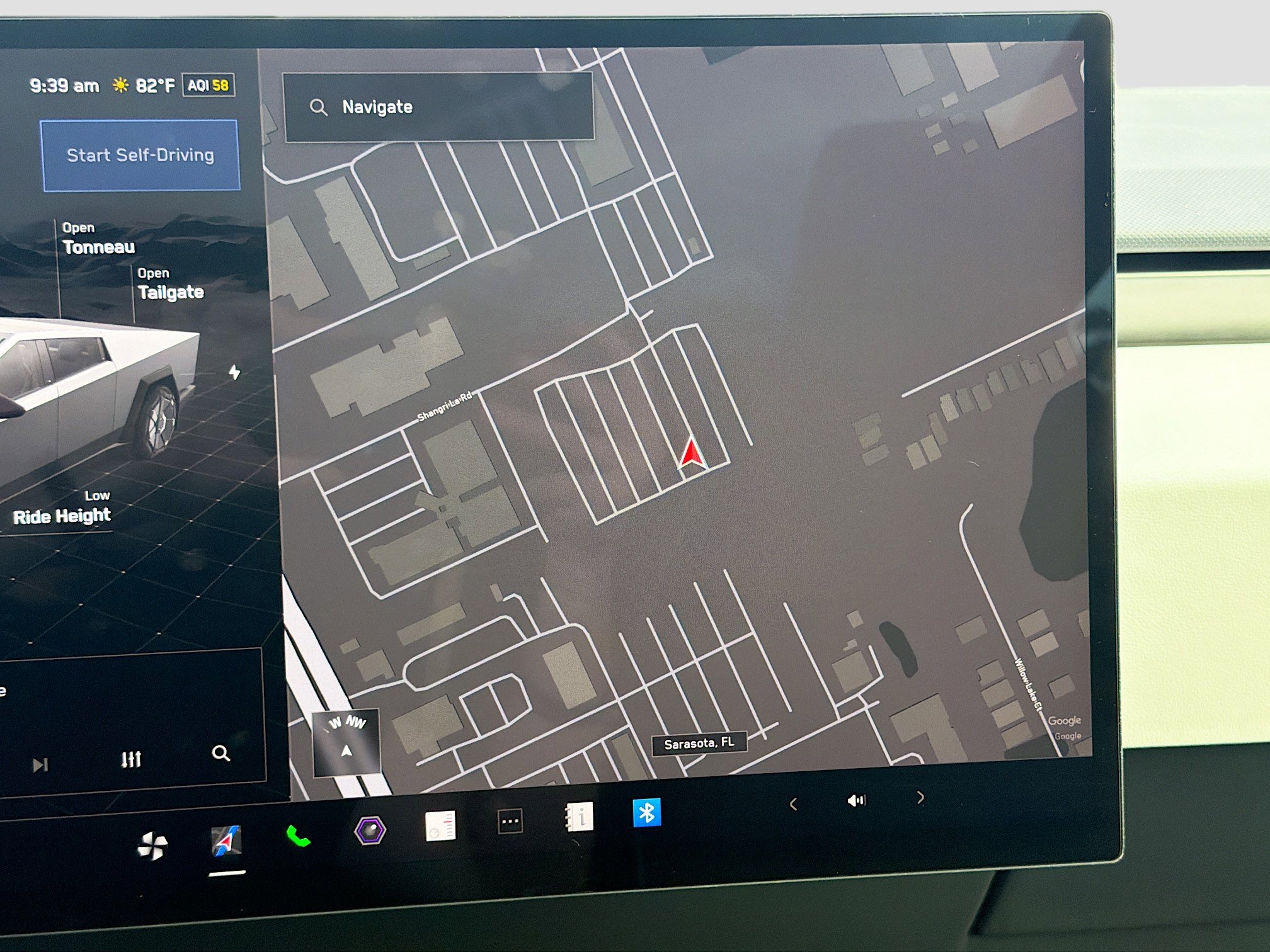 Used 2024 Tesla Cybertruck AWD Crew Cab image 32