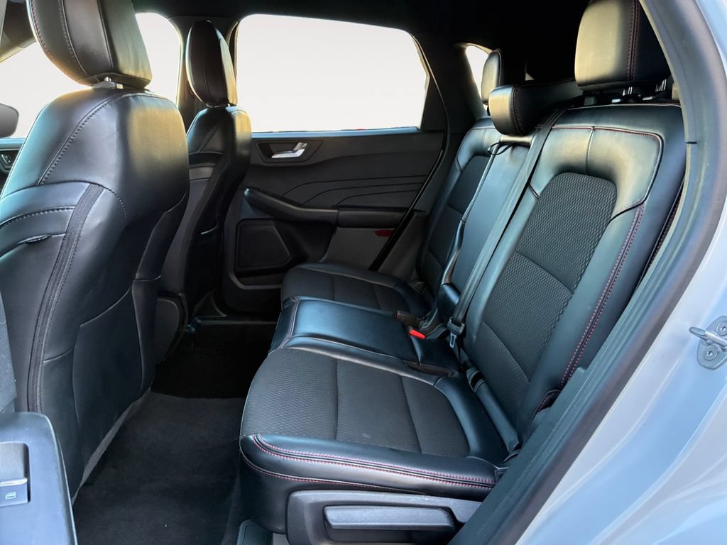 Used 2025 Ford Escape ST-Line AWD/4WD image 13