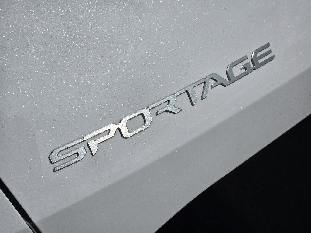 New 2026 Kia Sportage LX image 7