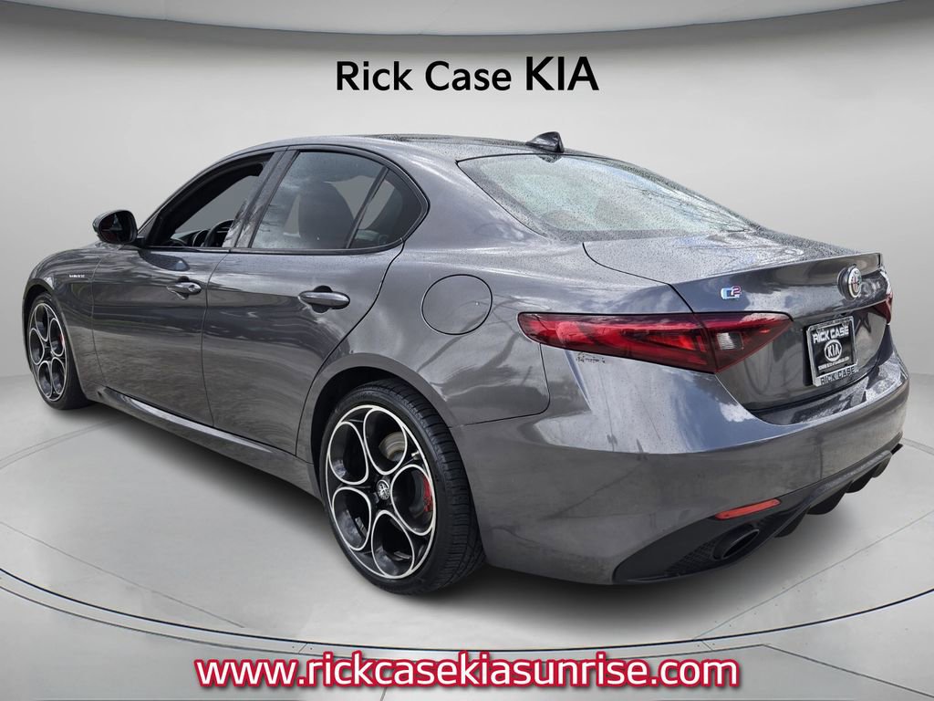 Used 2022 Alfa Romeo Giulia Veloce image 7