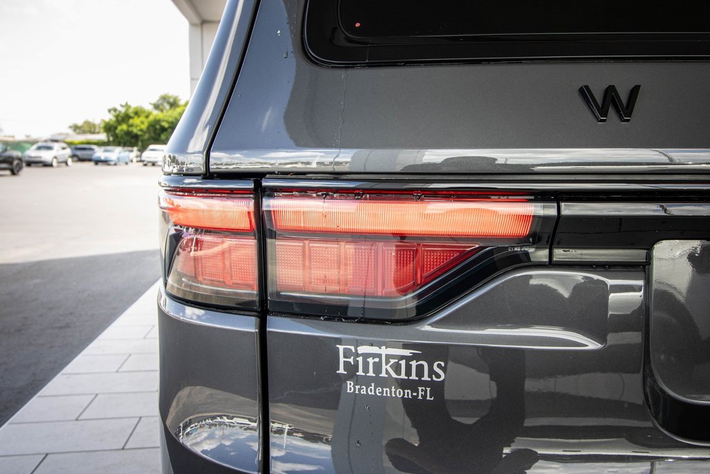 Used 2025 Jeep Wagoneer Series II image 13