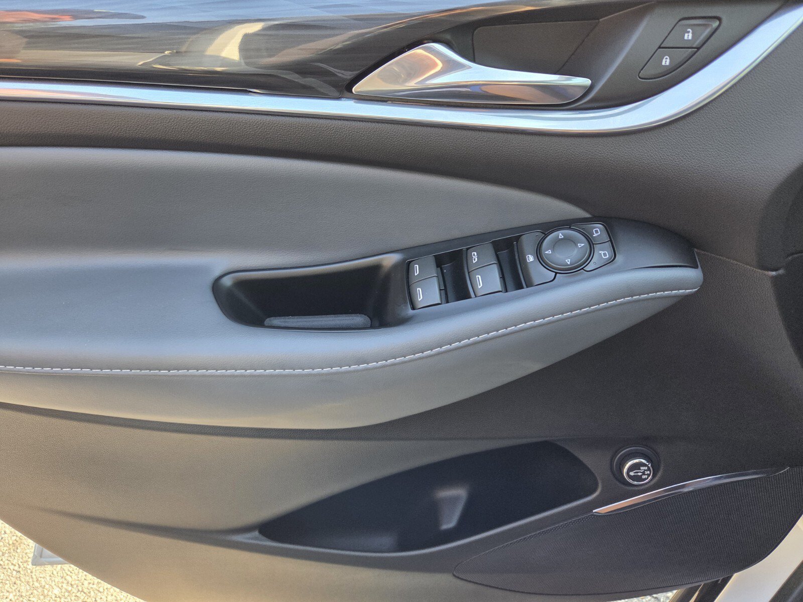 Certified 2023 Buick Enclave Essence w/ Experience Buick Package FWD image 37