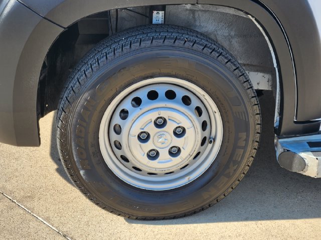 Used 2025 RAM ProMaster 2500 w/ U-Haul Equipment Group FWD image 18