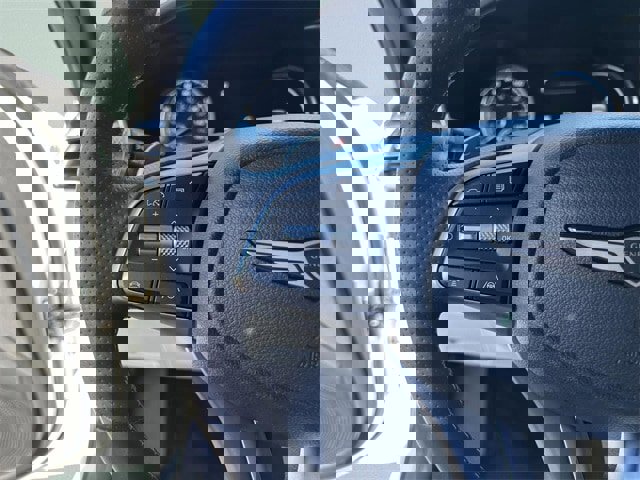 Used 2025 Genesis G70 2.5T image 25