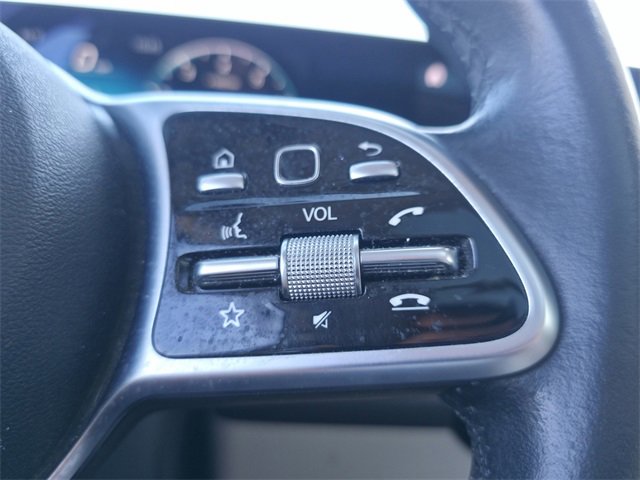 Used 2022 Mercedes-Benz GLB 250 4MATIC image 16