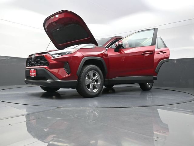 Used 2025 Toyota RAV4 XLE image 43