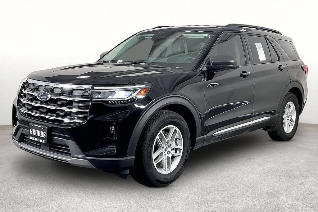 Used 2025 Ford Explorer Active w/ Active Comfort Package RWD image 14