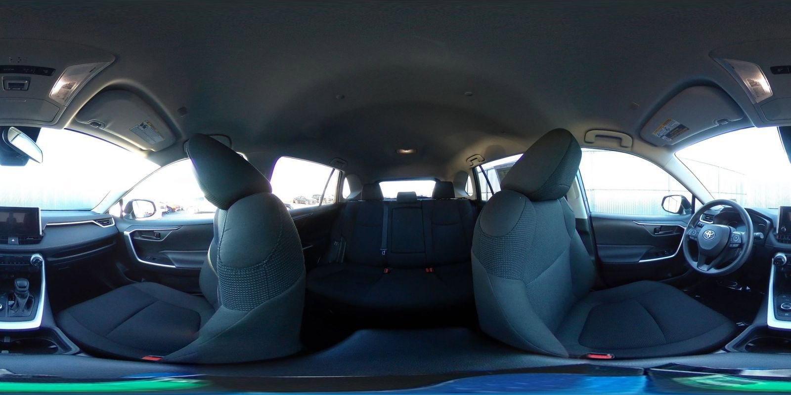 Used 2025 Toyota RAV4 LE image 41