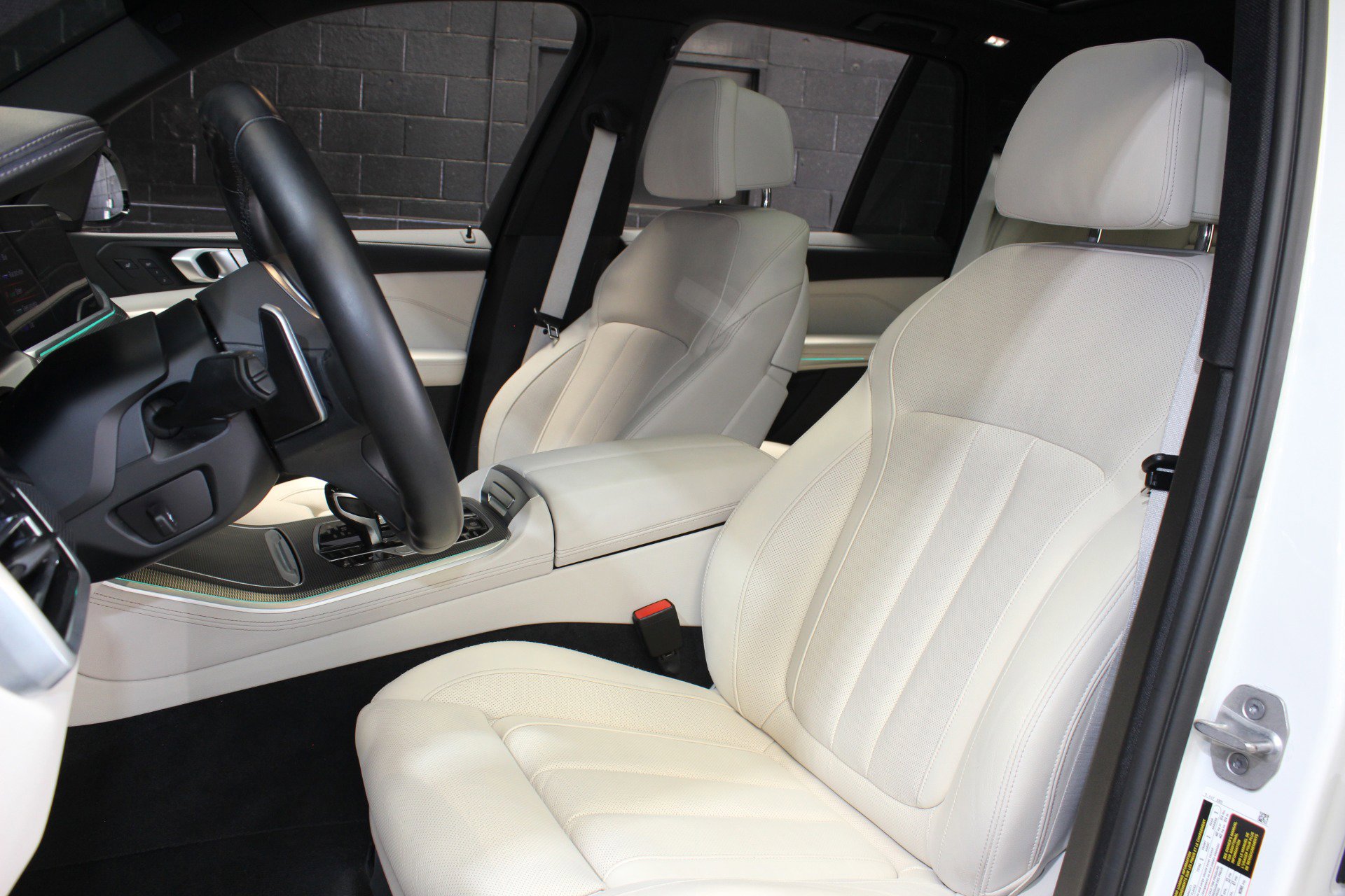 Used 2021 BMW X5 sDrive40i w/ M Sport Package image 28