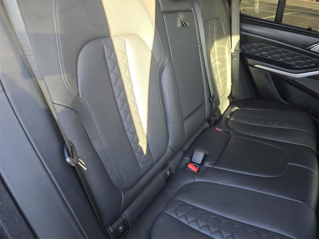Used 2023 BMW X5 M w/ Executive Package image 28