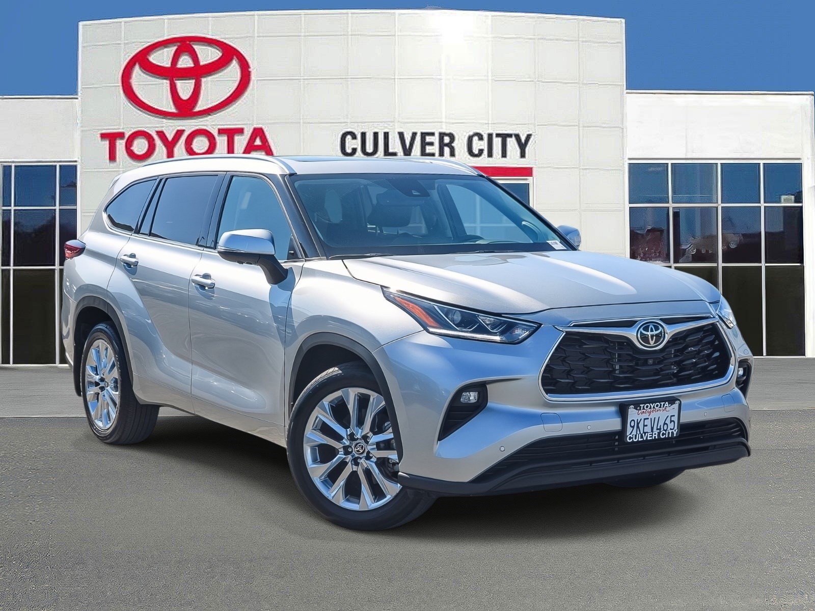 Used 2024 Toyota Highlander Limited