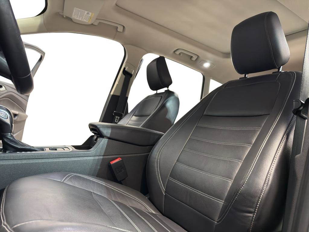 Used 2018 Ford Escape Titanium image 15