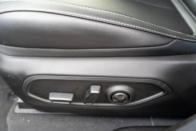 New 2025 Jeep Grand Cherokee Limited w/ Black Appearance Package image 16