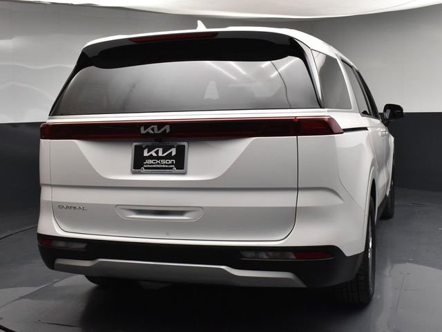 Certified 2024 Kia Carnival LX image 7