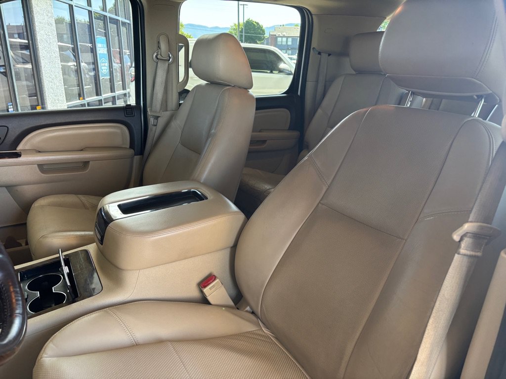 Used 2013 GMC Yukon XL Denali AWD/4WD image 6