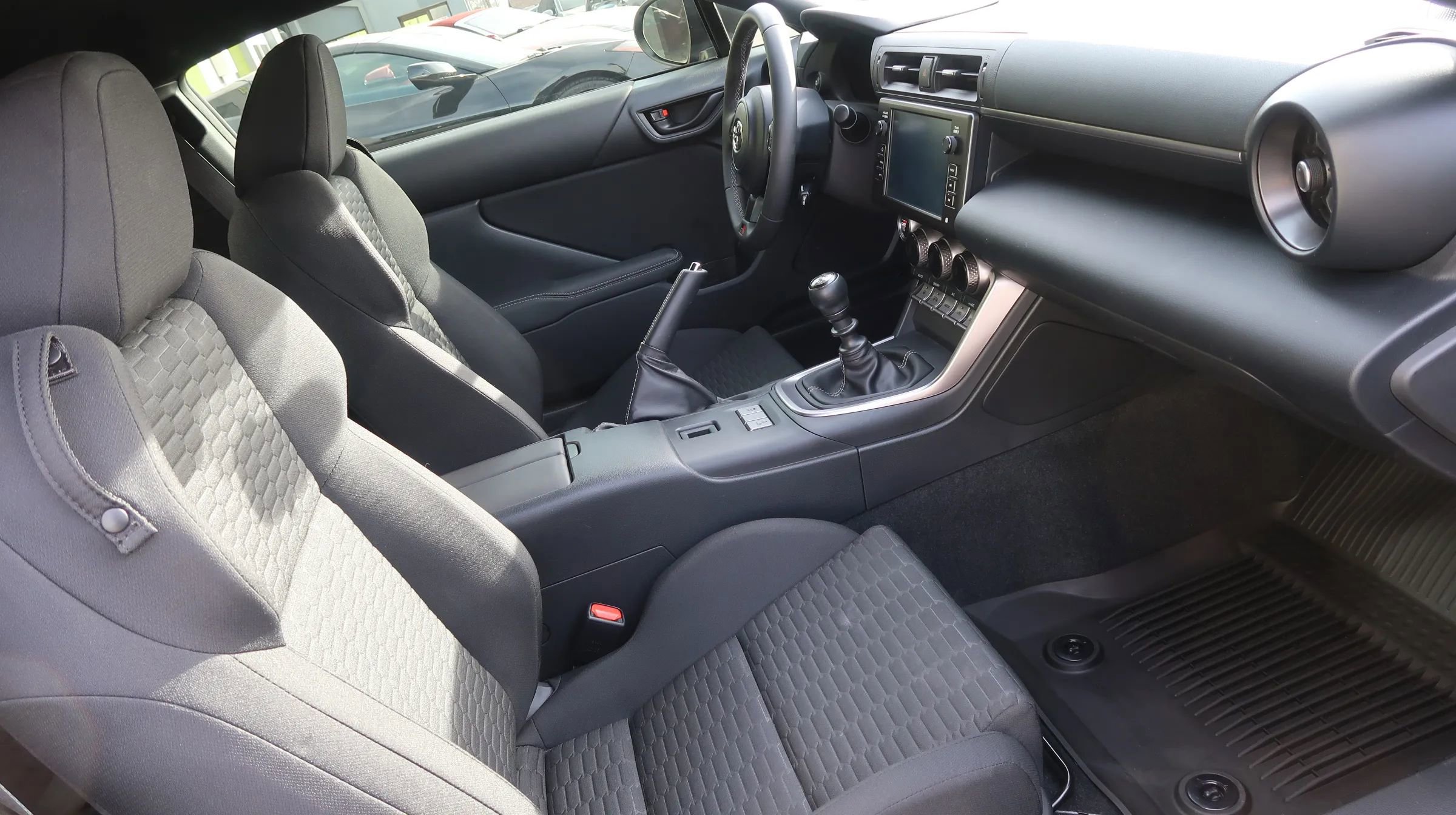 Used 2025 Toyota GR86 w/ ALL Weather Mat Package (TMS) image 22