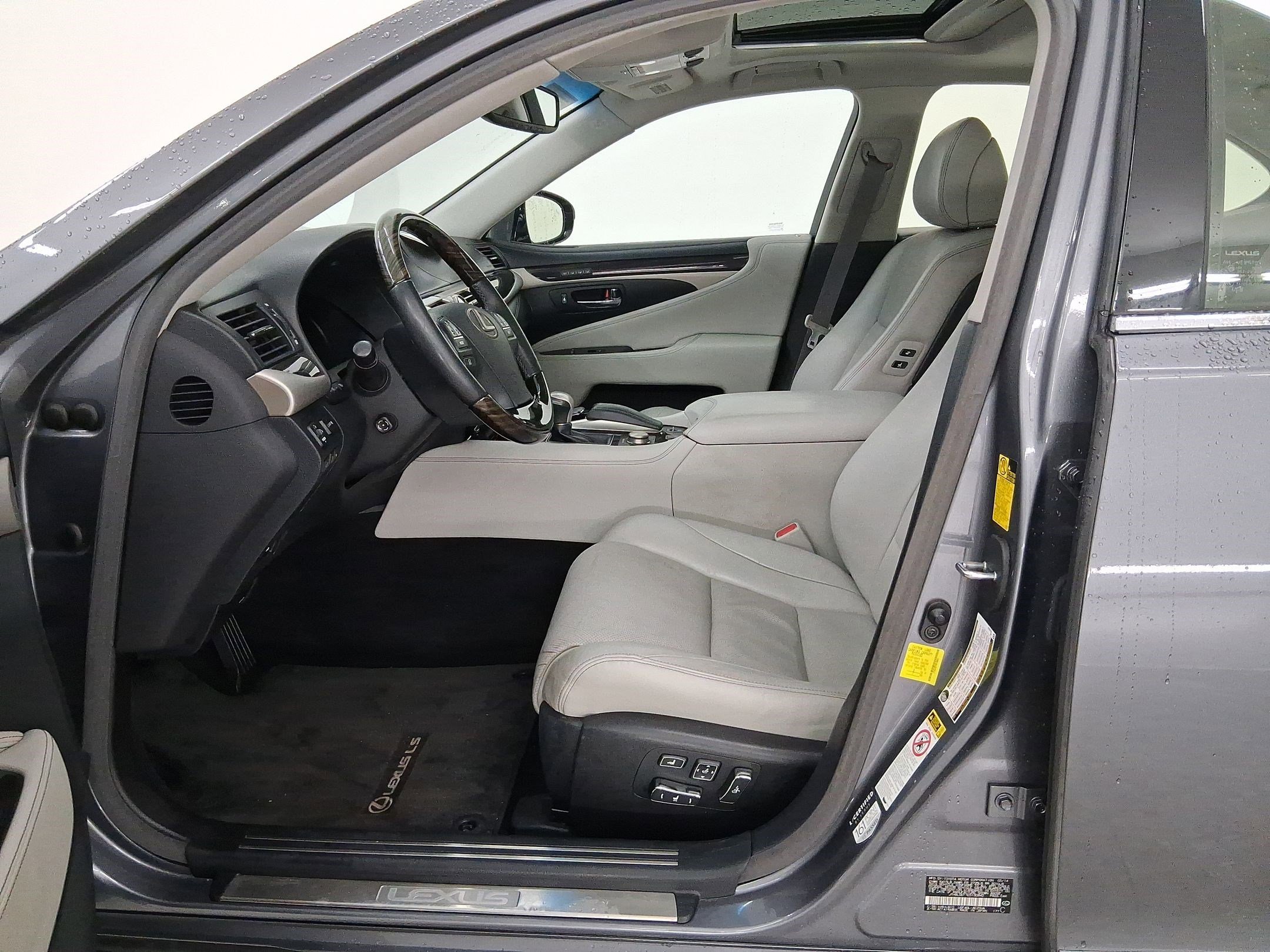 Used 2014 Lexus LS 460 image 5