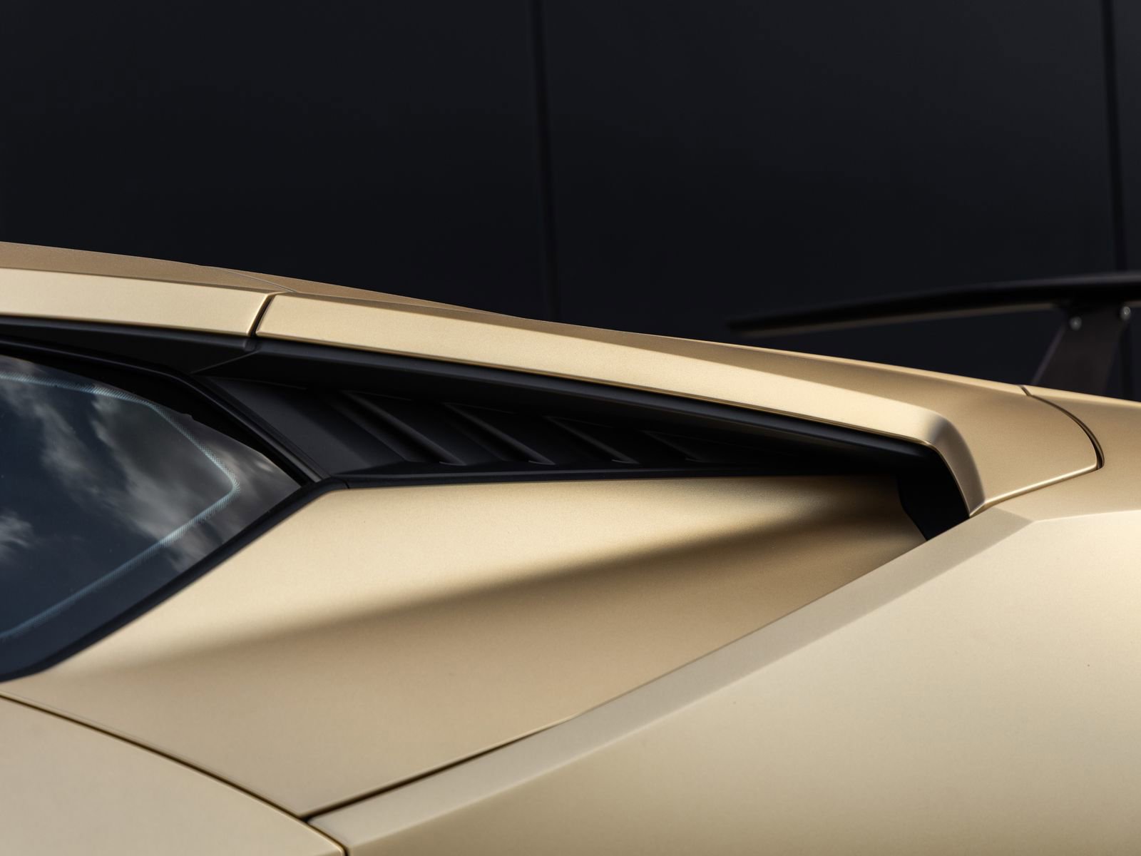 Used 2023 Lamborghini Huracan Tecnica RWD image 17