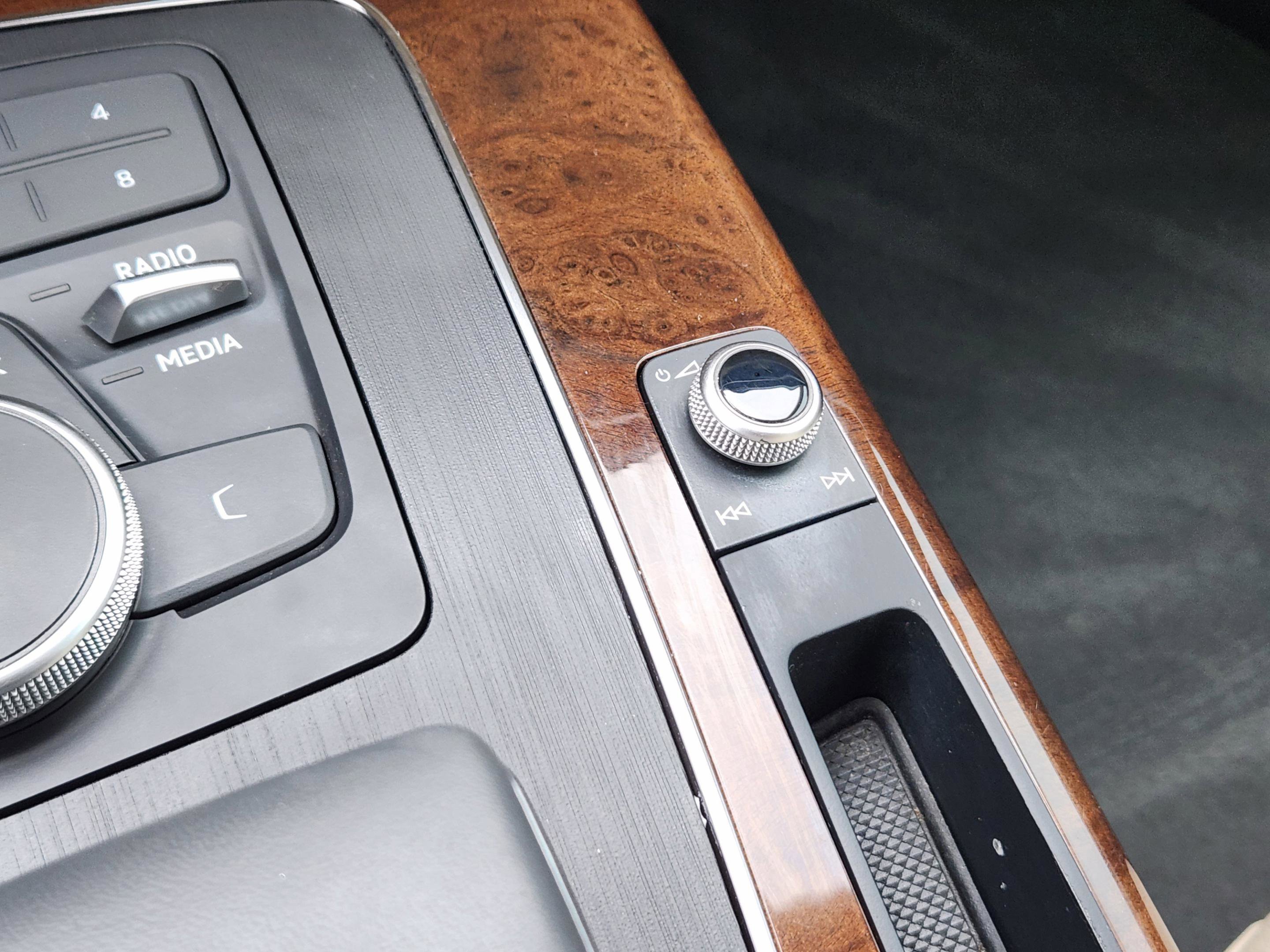 Used 2019 Audi Q5 2.0T Premium image 16