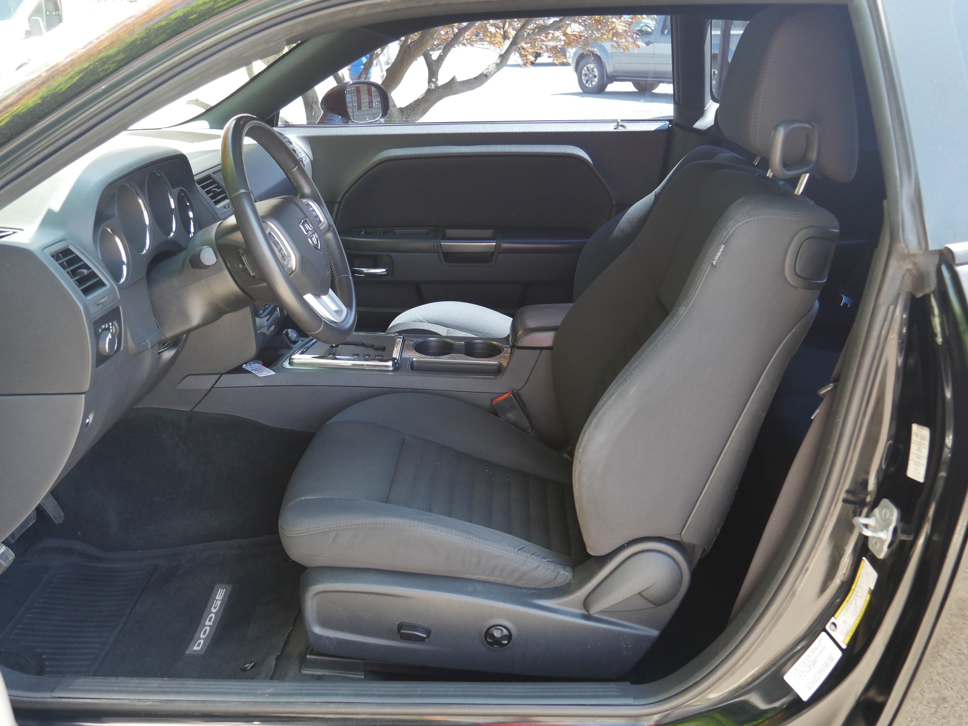Used 2013 Dodge Challenger SXT RWD image 3