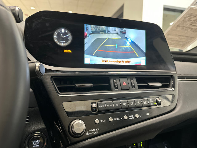 Used 2023 Lexus ES 350 w/ Premium Package FWD image 26