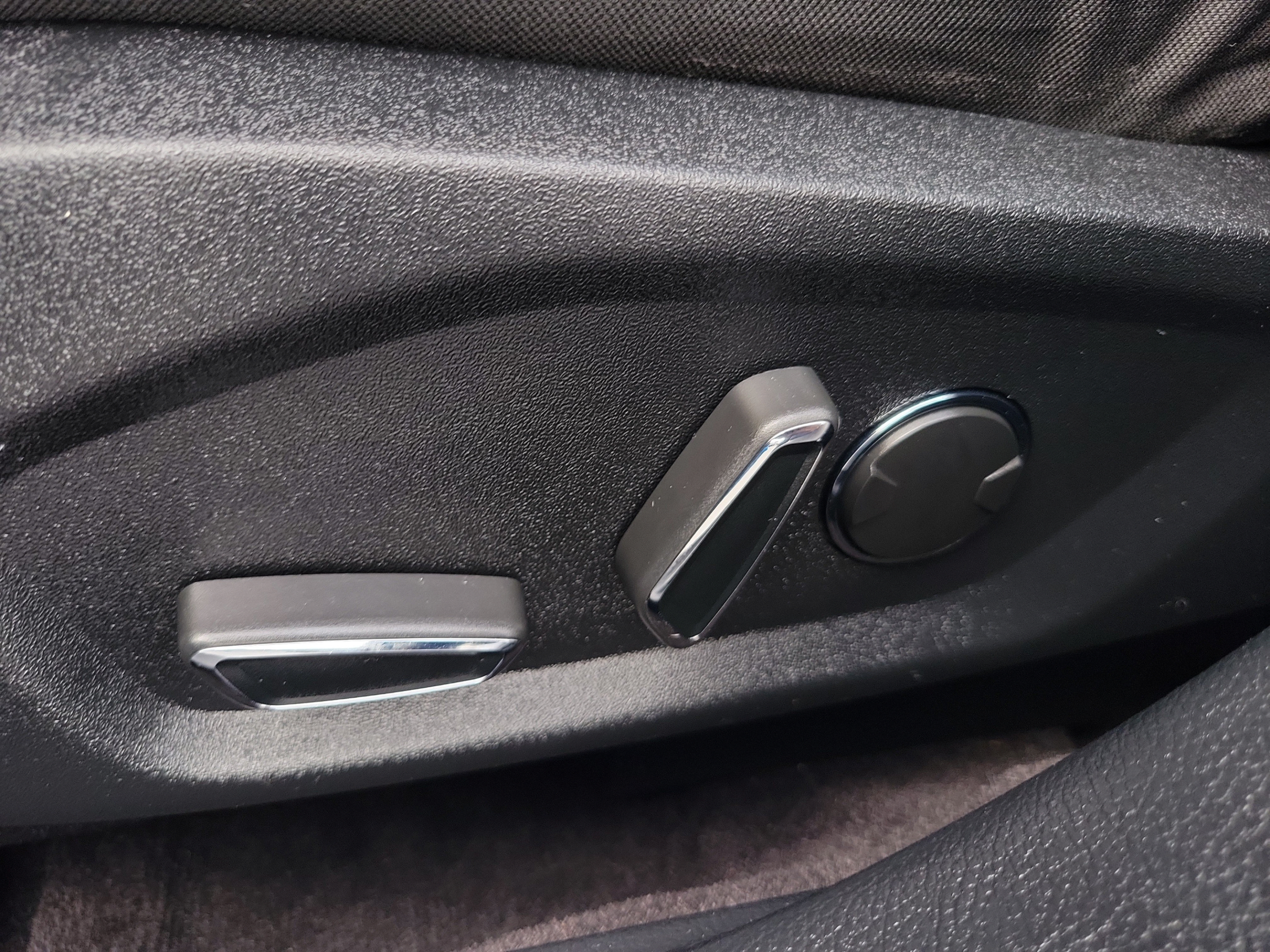 Used 2019 Ford Fusion SE AWD/4WD image 17