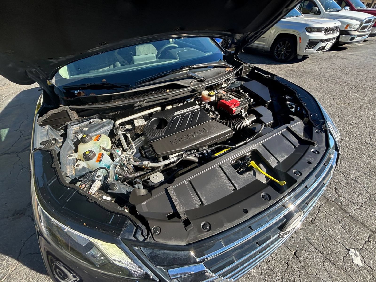 Used 2025 Nissan Rogue SV FWD image 31