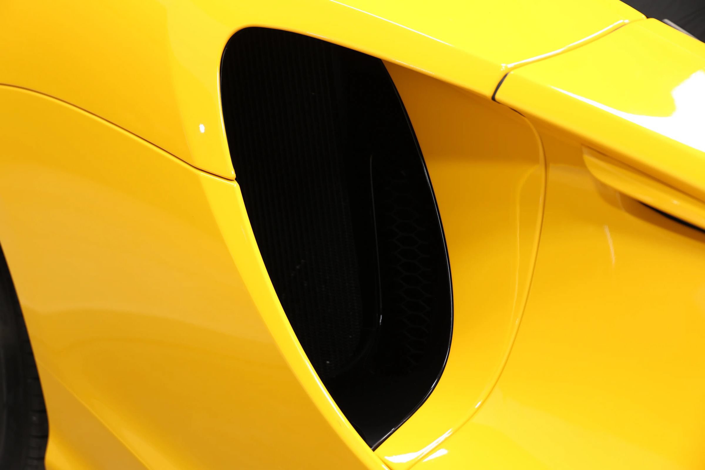 Used 2023 McLaren Artura RWD image 86