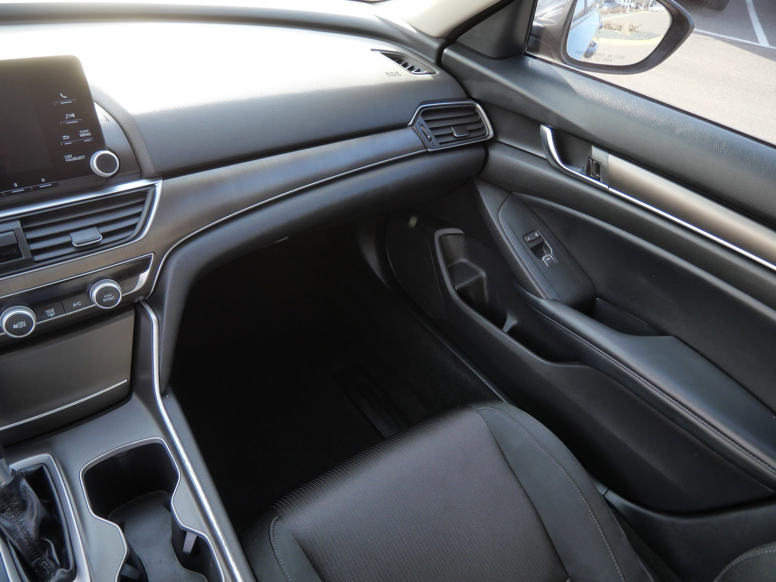 Used 2018 Honda Accord LX image 11