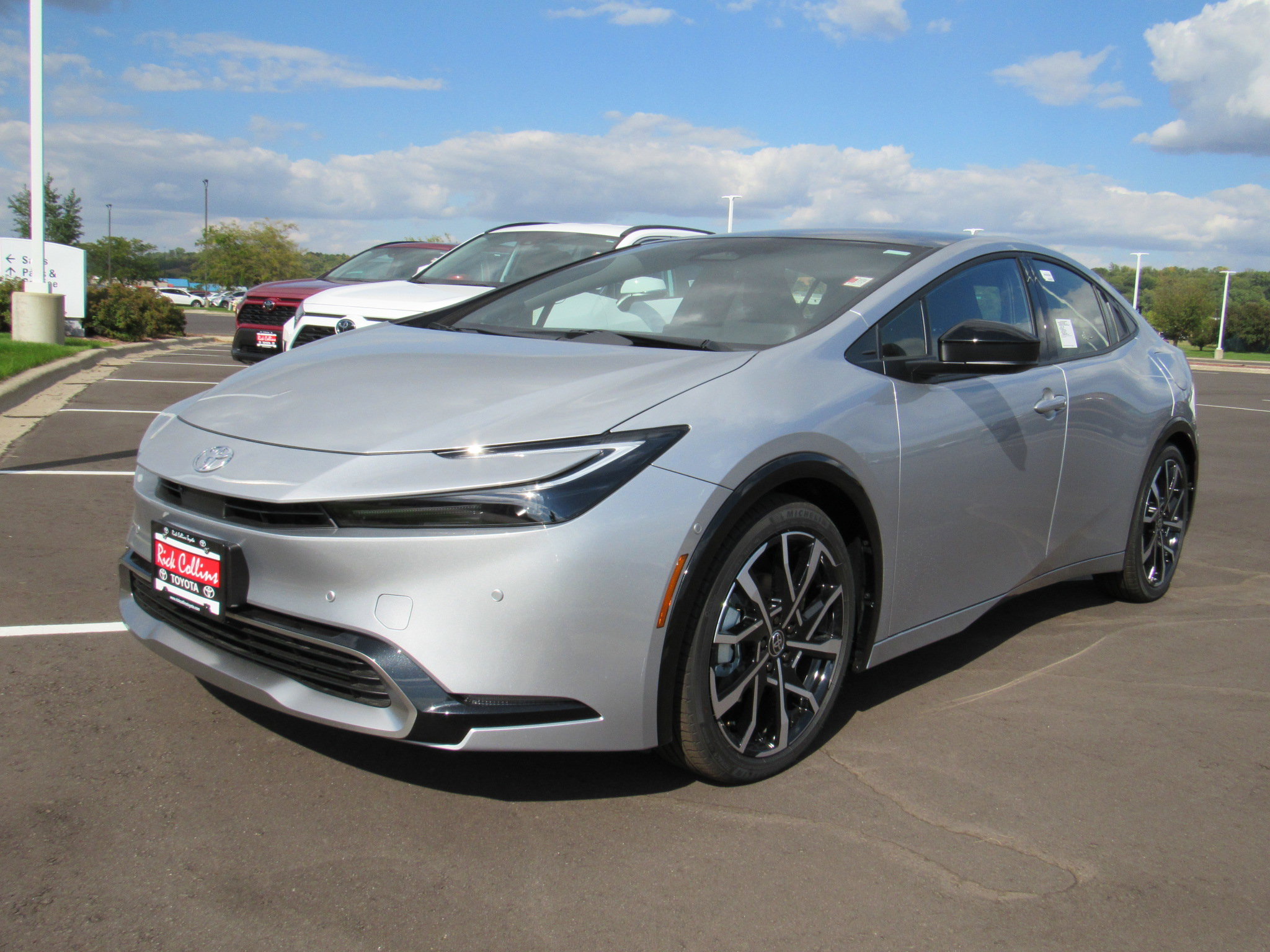 New 2026 Toyota Prius Plug-In Hybrid FWD image 1