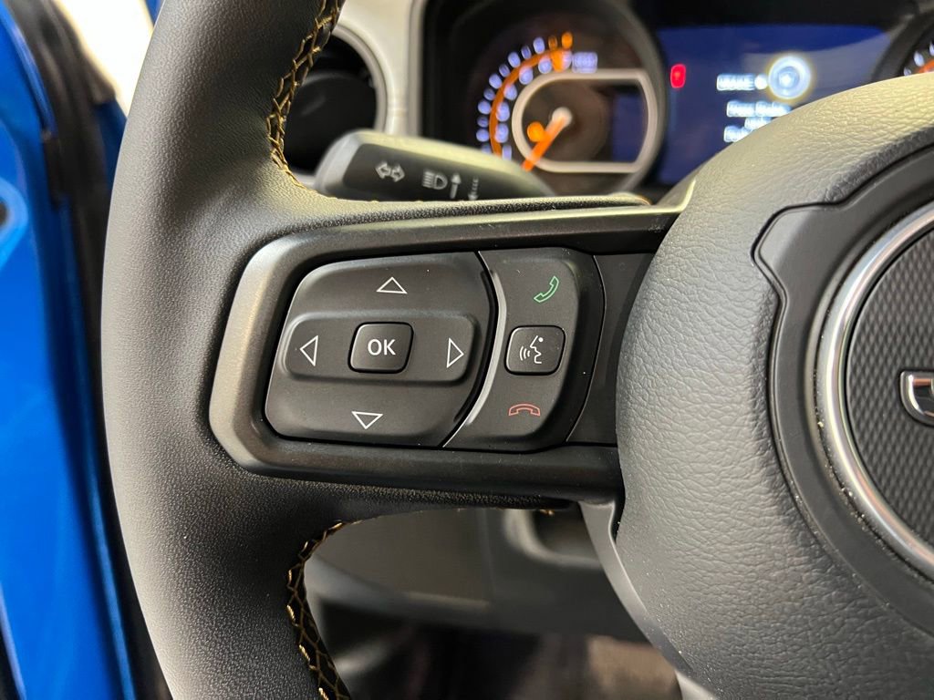 Used 2024 Jeep Gladiator Sport image 18