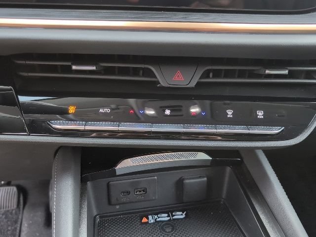 Used 2025 Buick Envision Avenir AWD/4WD image 22