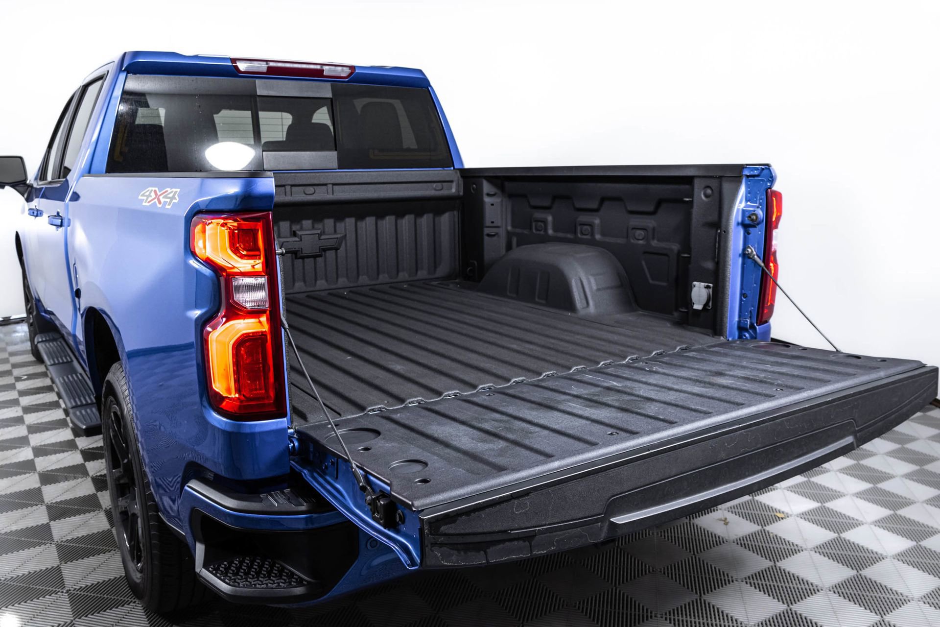 Certified 2024 Chevrolet Silverado 1500 RST w/ RST All Star Premium Package AWD/4WD image 17