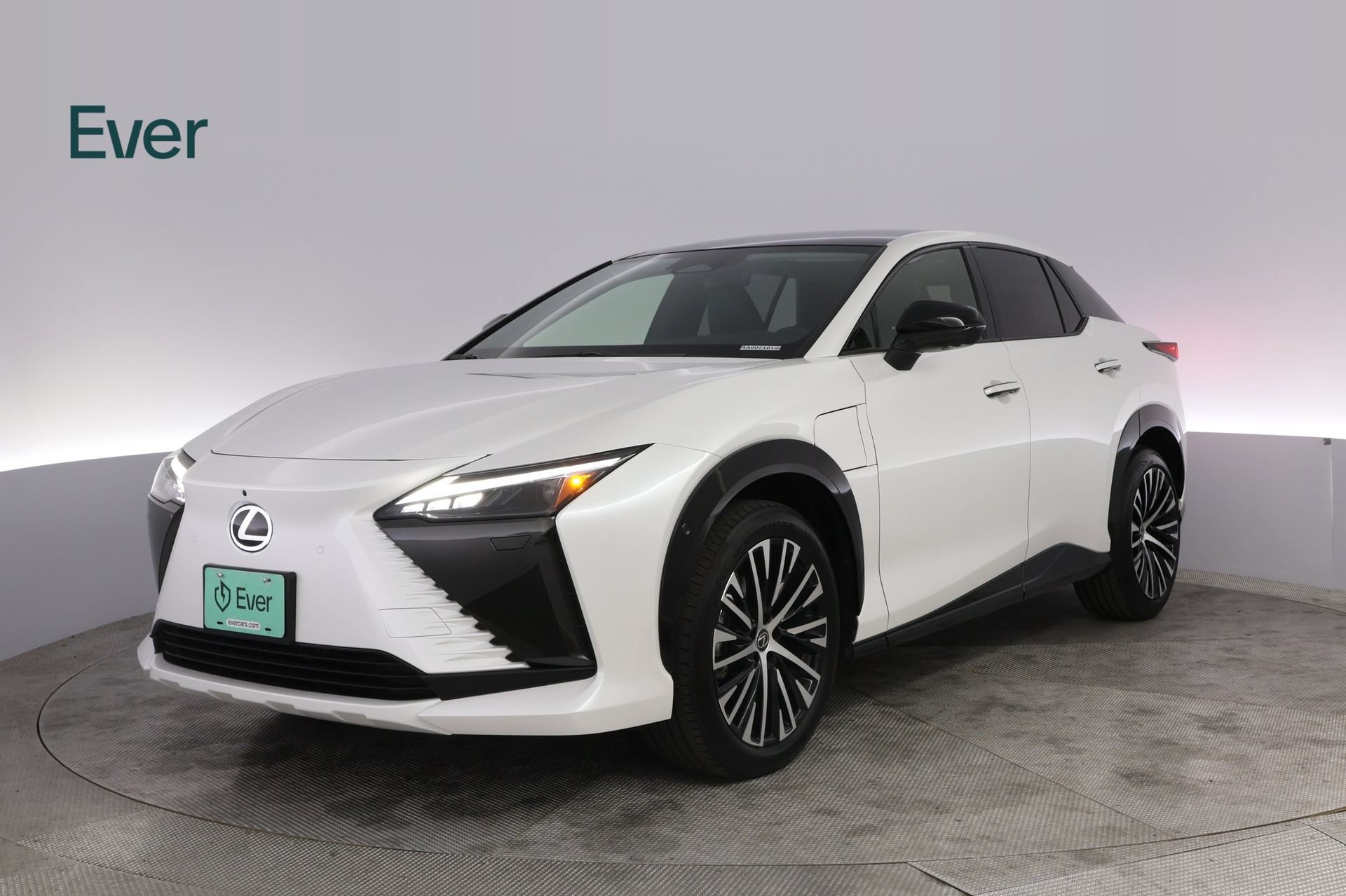 Used 2024 Lexus RZ 300e Premium FWD image 2